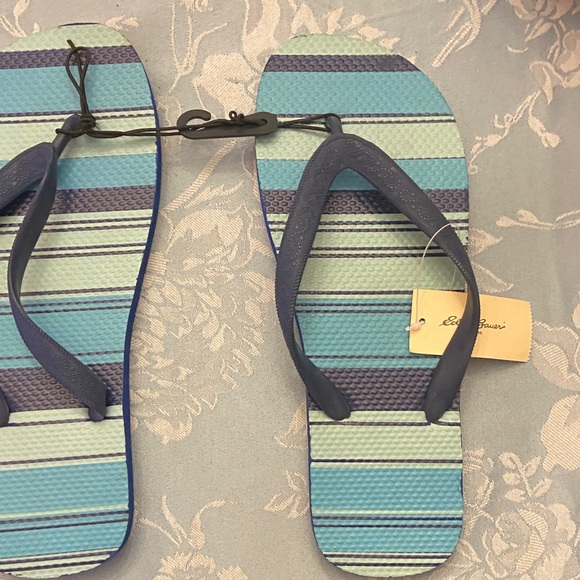 Eddie Bauer Striped Blue and Green Flip Flops NWT - Picture 7 of 7